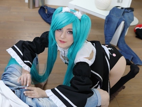 Cosplay All The Way: Sis Gets A Creampie 60