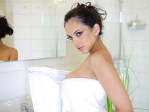 Come Join Me In The Shower Slideshow
