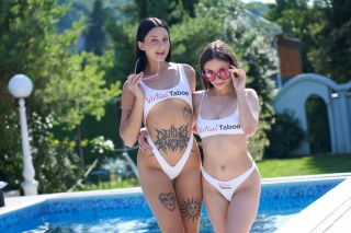 Bikini Vibes 30