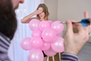 Stepdaughter’s Pussy Is His Target 32